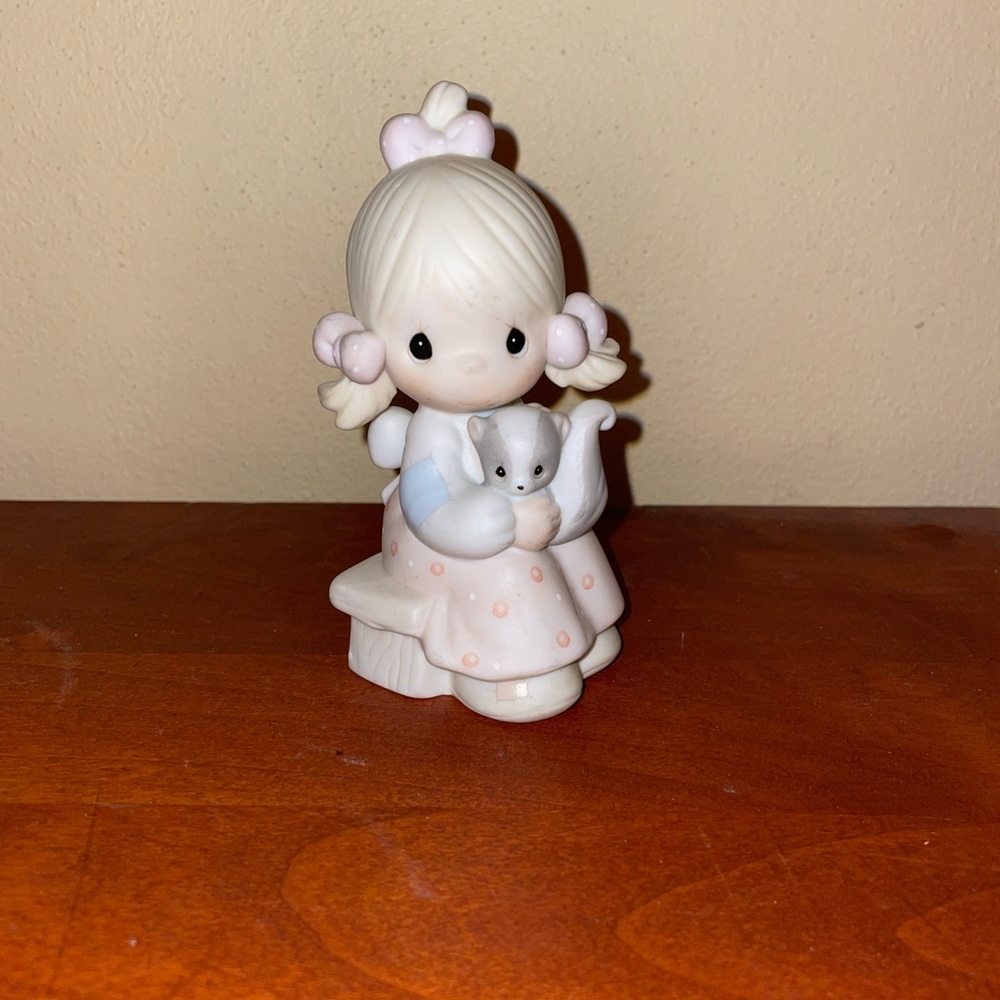 Precious Moments Figurines Lot #4 - Picture 6 of 6